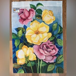 Roses Decorative House and Garden Flag